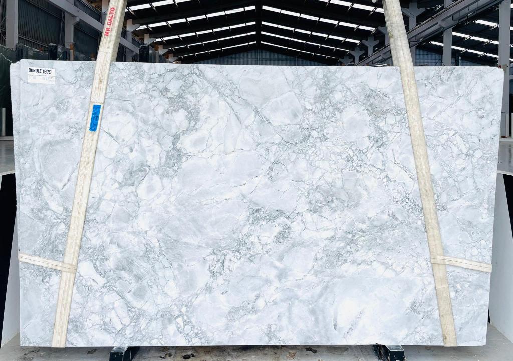 white and gray marble countertop