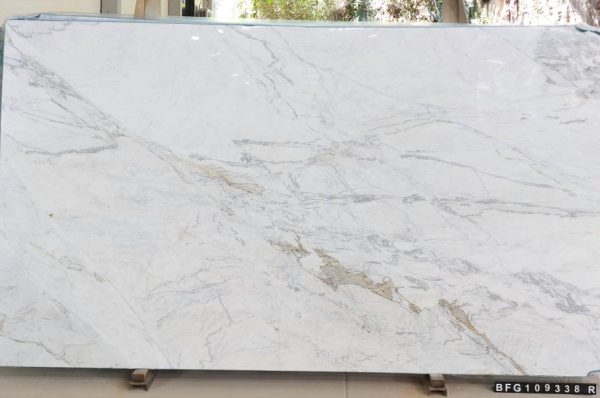 white and gold marble countertop